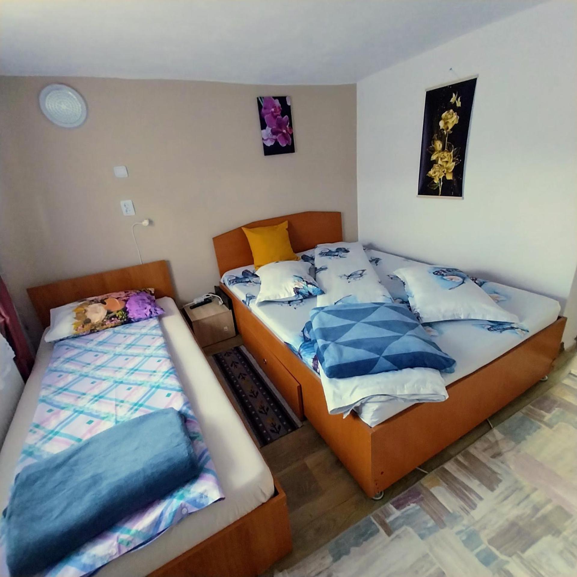 Casa Andreea Hotell Novaci-Străini Eksteriør bilde
