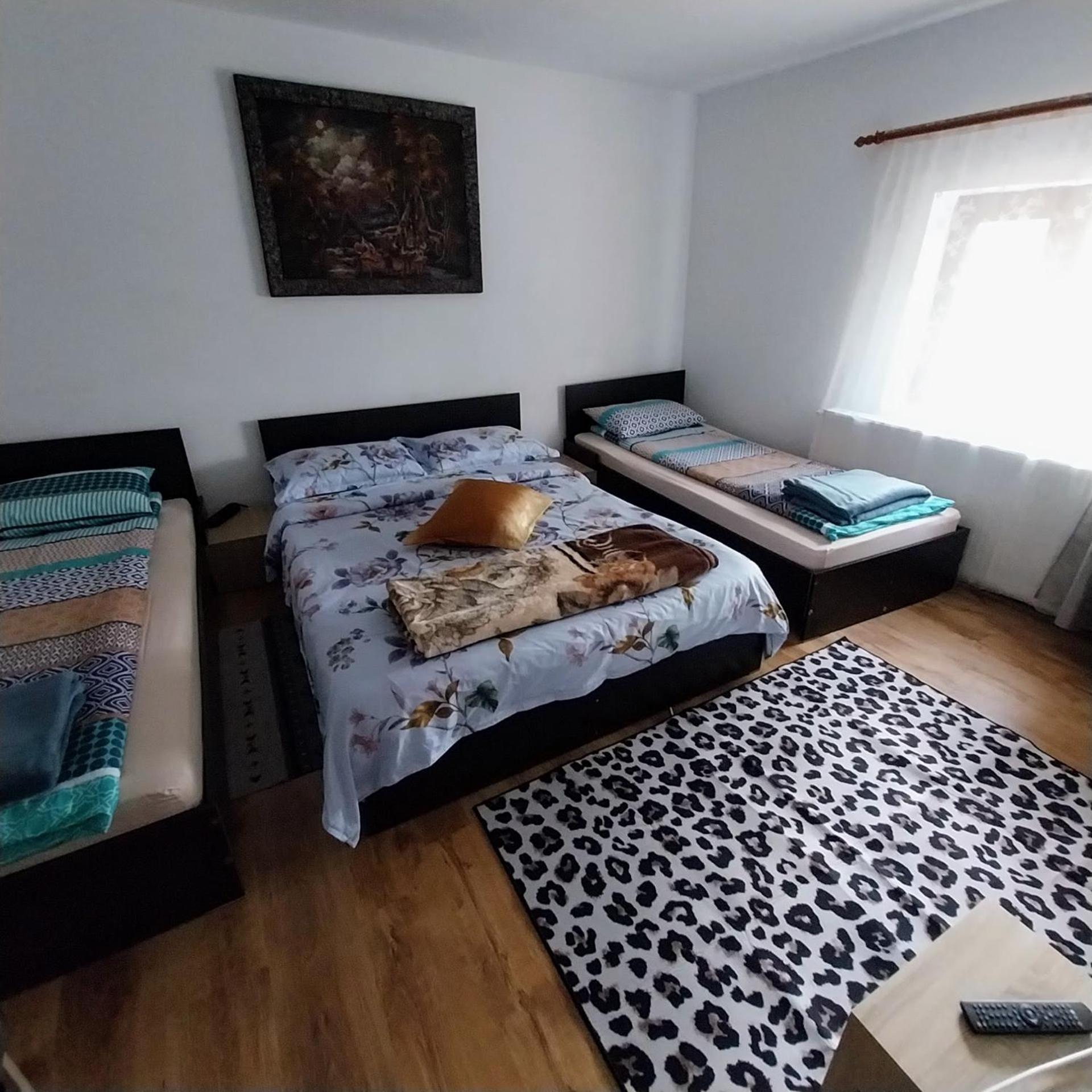 Casa Andreea Hotell Novaci-Străini Eksteriør bilde