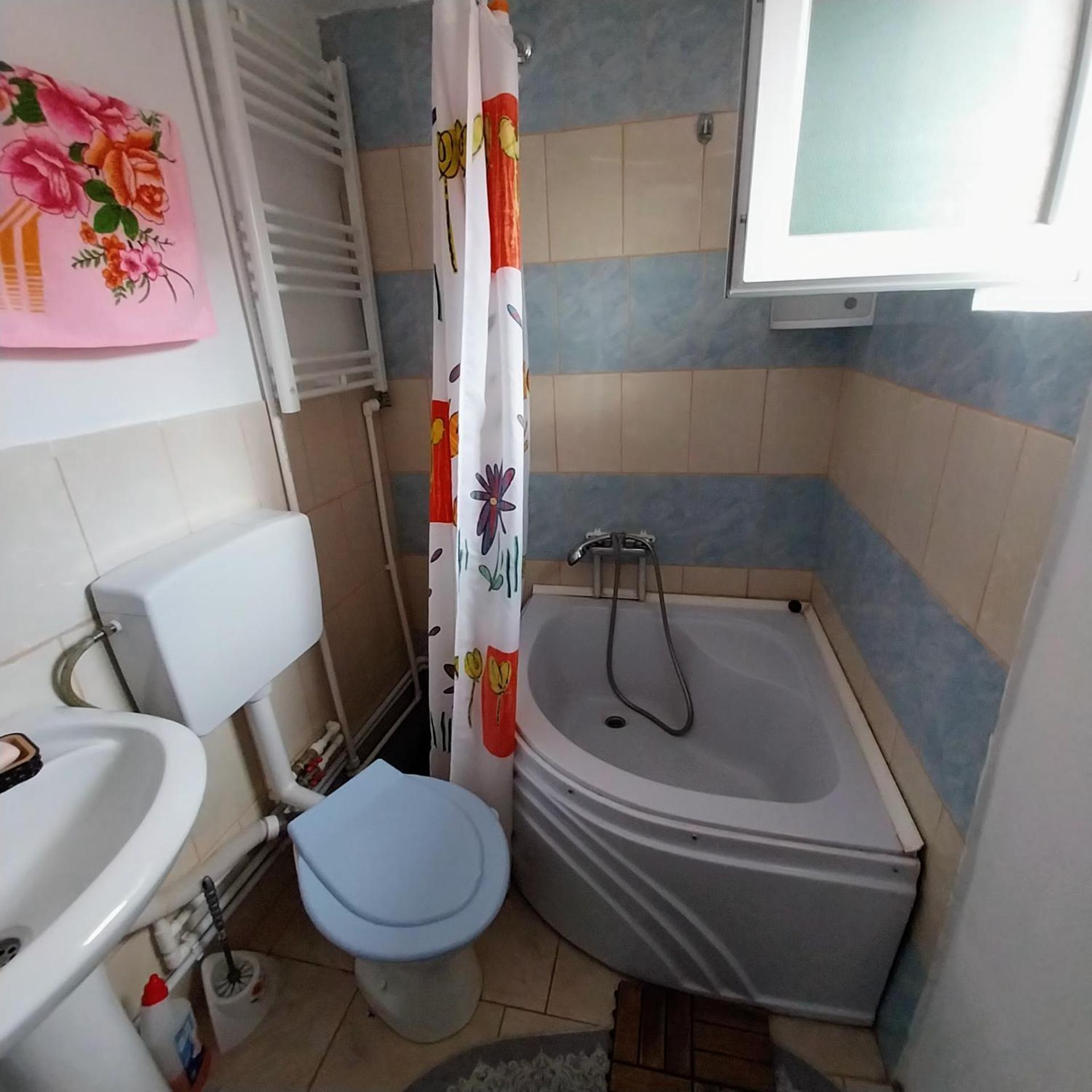 Casa Andreea Hotell Novaci-Străini Eksteriør bilde